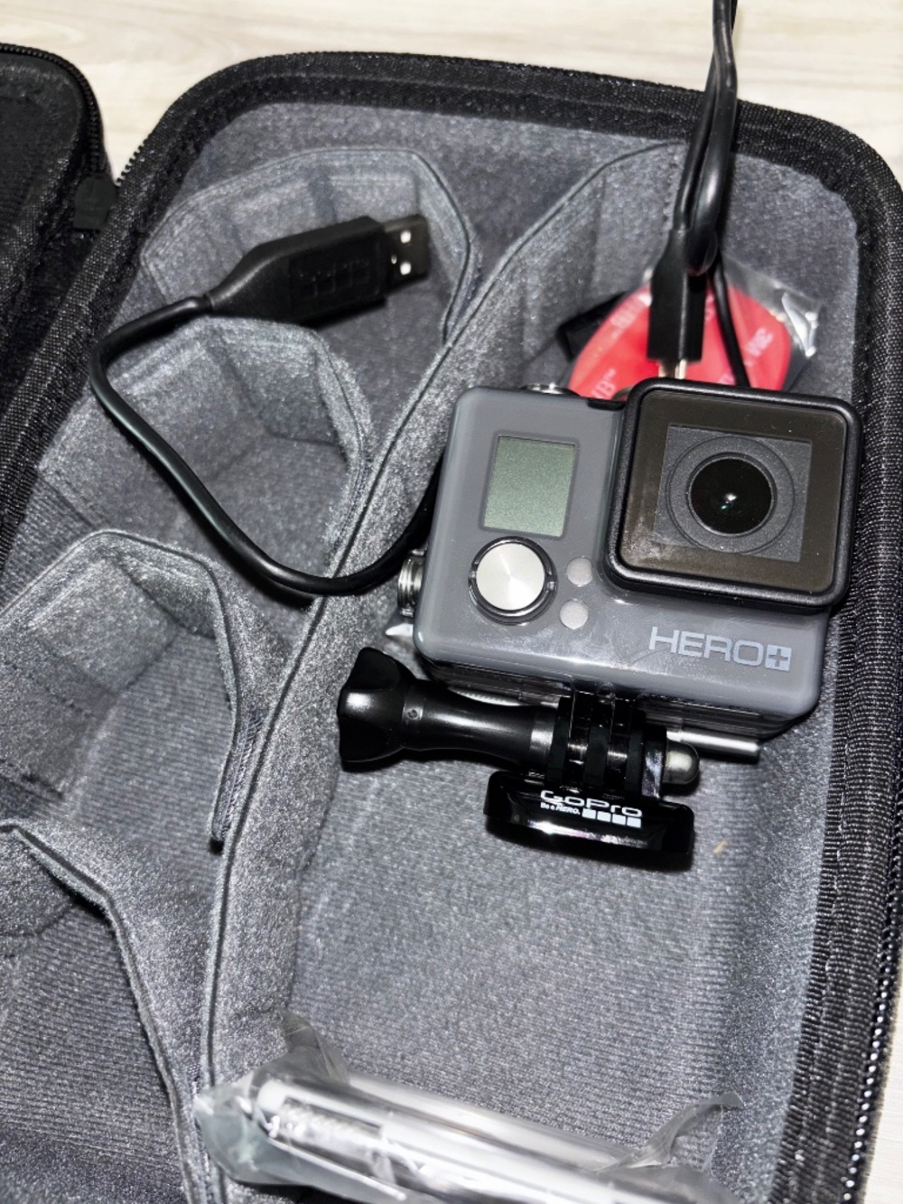 Go Pro with case - Picture 2 of 6